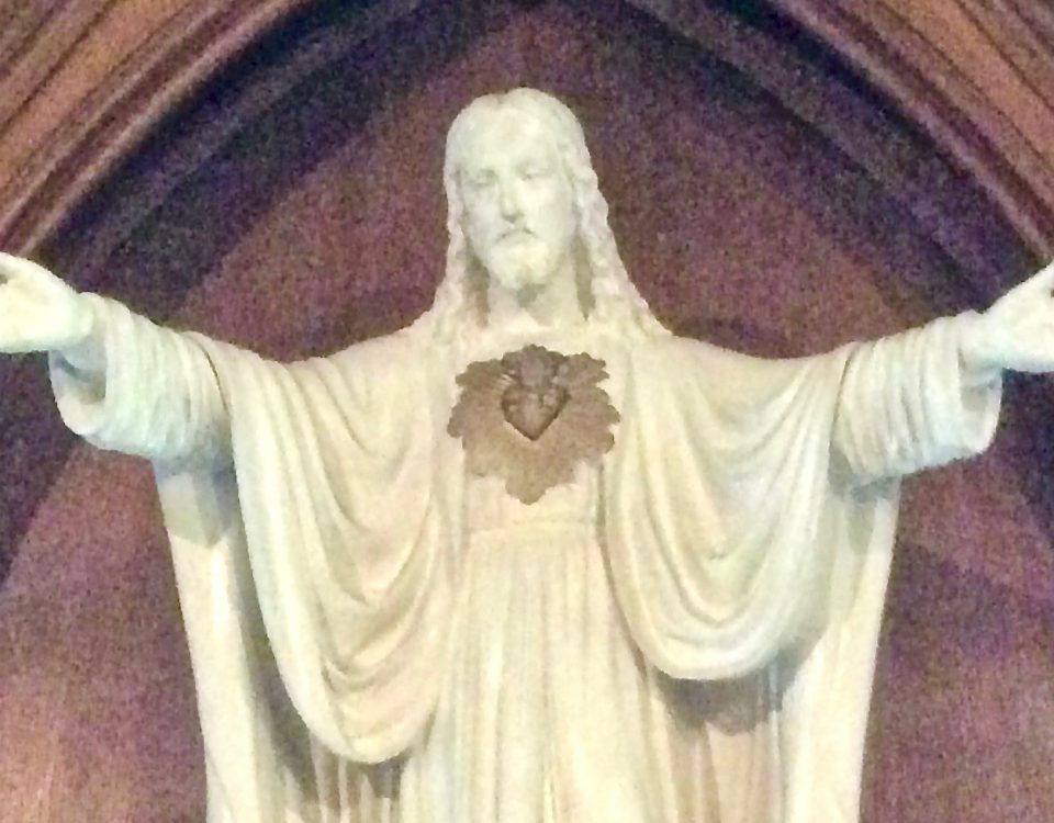 Sagrado Corazón de Jesús ubicado en la cripta de la Casa Madre